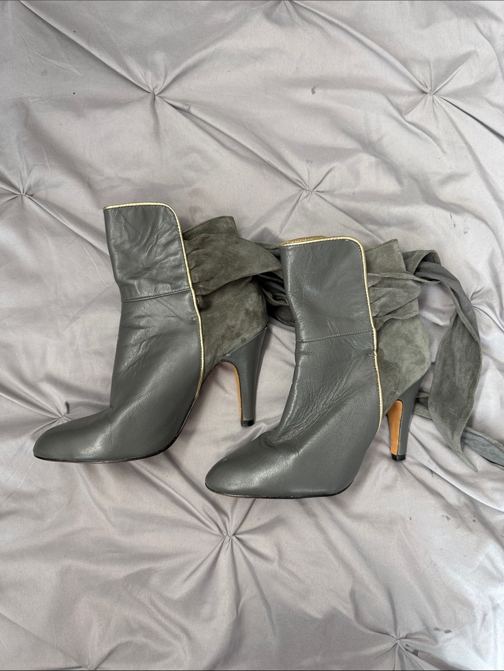 Aldo - Women's Gray Suede & Leather Ankle Boots with Tie Detail - Size 37 (6.5/7